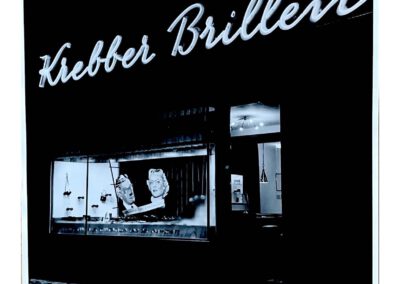 Krebber Brillen Fassade ganz alt